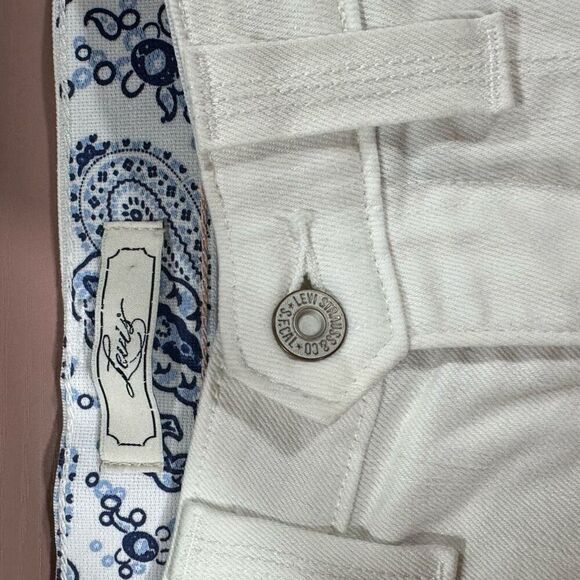 Levi's Women's White Faux Flap Front Pocket Crop Jeans Size 4 - Picture 6 of 10